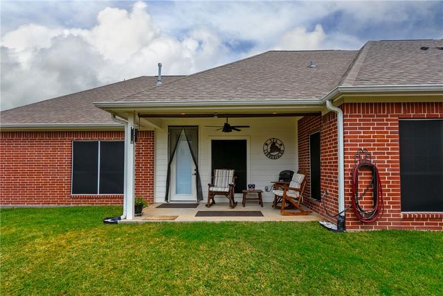 3233 Peterson Way, Bryan, TX 77802