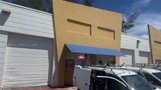 307 NW 10th Ter 307, Hallandale Beach, FL 33009