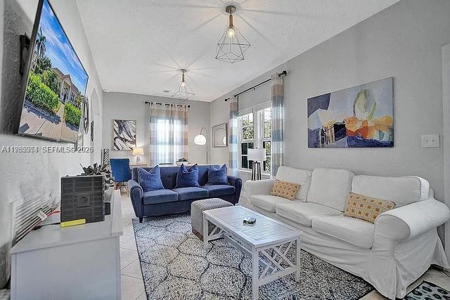 8900 Harding Ave, Surfside, FL 33154