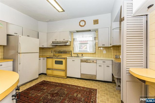 87 High Street, Glen Ridge, NJ 07028