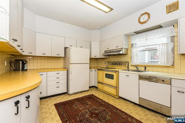 87 High Street, Glen Ridge, NJ 07028