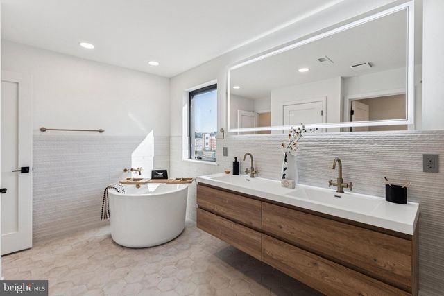 741 N CAPITOL ST, Philadelphia, PA 19130