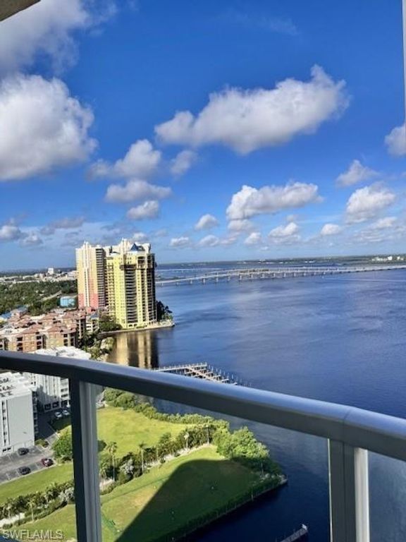 3000 Oasis Grand BLVD # 2307, Fort Myers, FL 33916