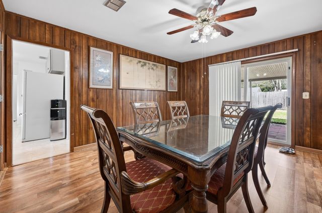 323 Pontevedra Lane, Niceville, FL 32578