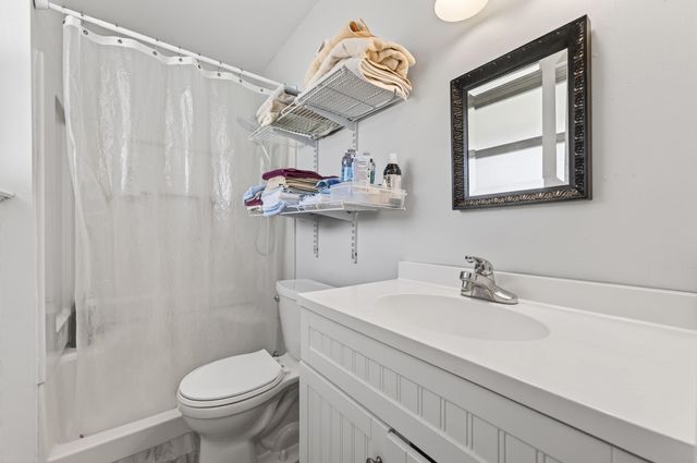 323 Pontevedra Lane, Niceville, FL 32578