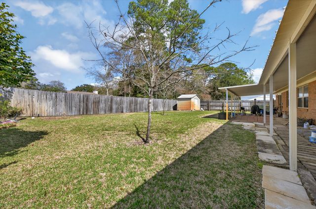 323 Pontevedra Lane, Niceville, FL 32578