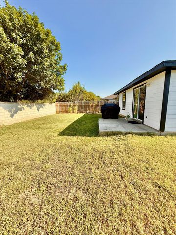 13000 Maidenhair TRL, Elgin, TX 78621