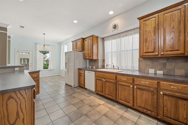 2405 Moon Dance Court, Arlington, TX 76001