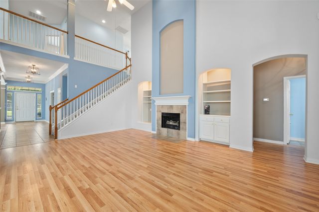 2405 Moon Dance Court, Arlington, TX 76001