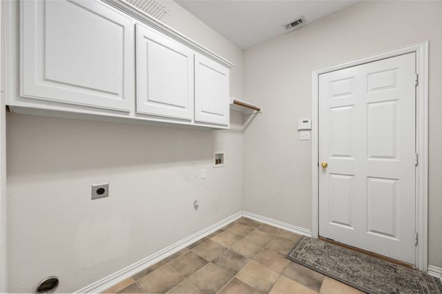 2405 Moon Dance Court, Arlington, TX 76001