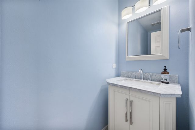 2405 Moon Dance Court, Arlington, TX 76001