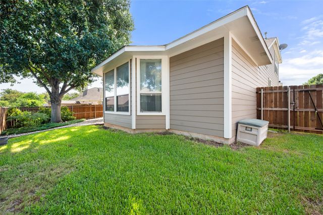 2405 Moon Dance Court, Arlington, TX 76001