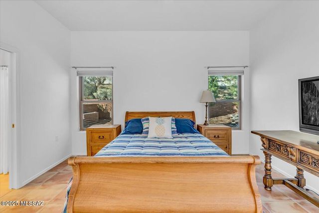 2348 S Orchard View Drive, Green Valley, AZ 85614