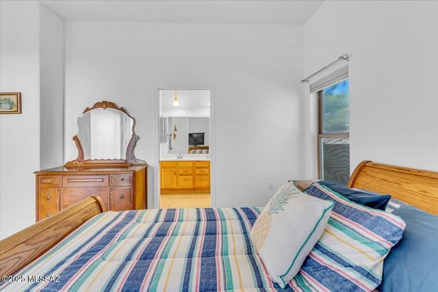 2348 S Orchard View Drive, Green Valley, AZ 85614