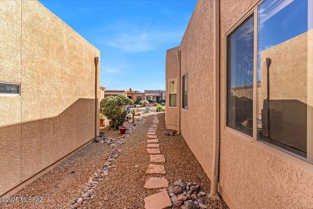2348 S Orchard View Drive, Green Valley, AZ 85614