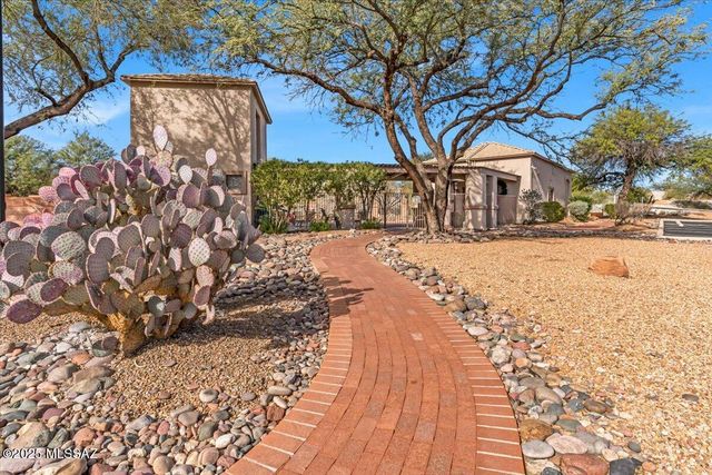 2348 S Orchard View Drive, Green Valley, AZ 85614