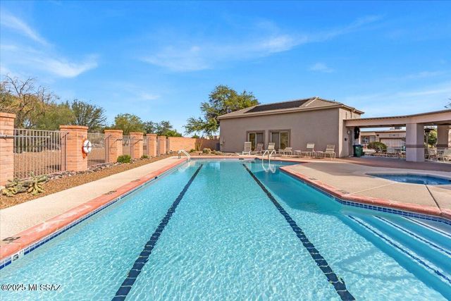 2348 S Orchard View Drive, Green Valley, AZ 85614