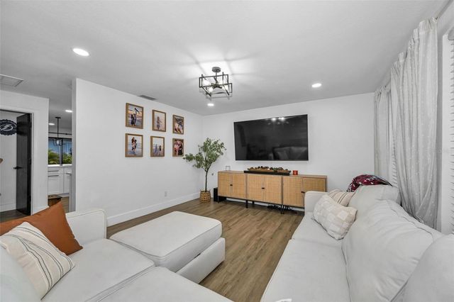 4350 45TH STREET N, St Petersburg, FL 33714