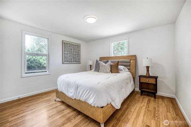 6815 S 120th Place, Seattle, WA 98178