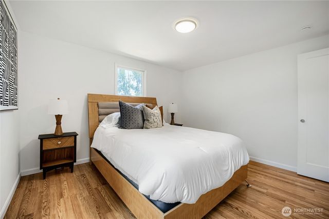 6815 S 120th Place, Seattle, WA 98178