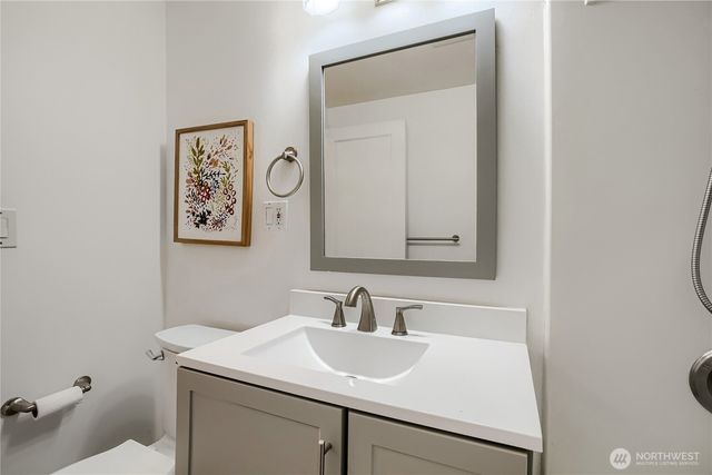 6815 S 120th Place, Seattle, WA 98178