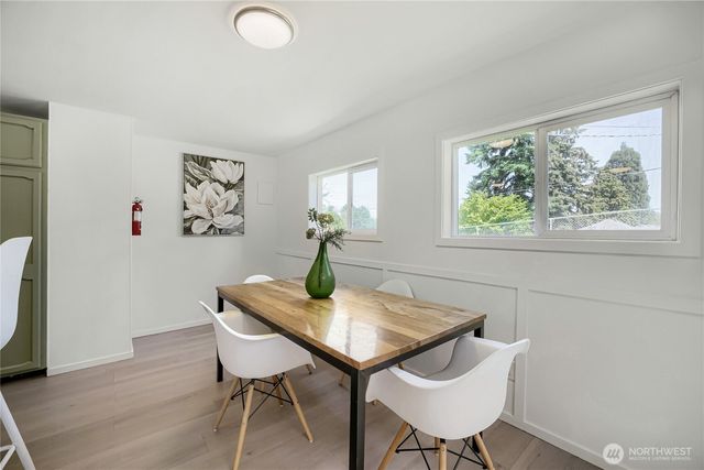 6815 S 120th Place, Seattle, WA 98178