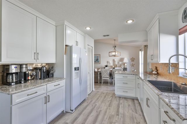 726 MASTERPIECE DRIVE 244, Sun City Center, FL 33573