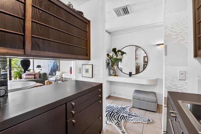 3589 S Ocean Boulevard 19, South Palm Beach, FL 33480