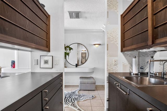 3589 S Ocean Boulevard 19, South Palm Beach, FL 33480