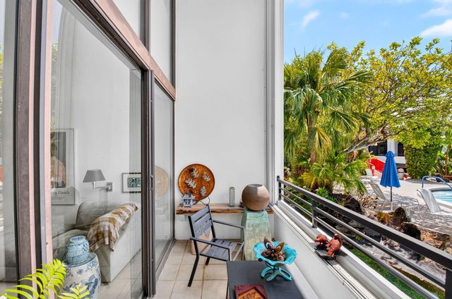 3589 S Ocean Boulevard 19, South Palm Beach, FL 33480