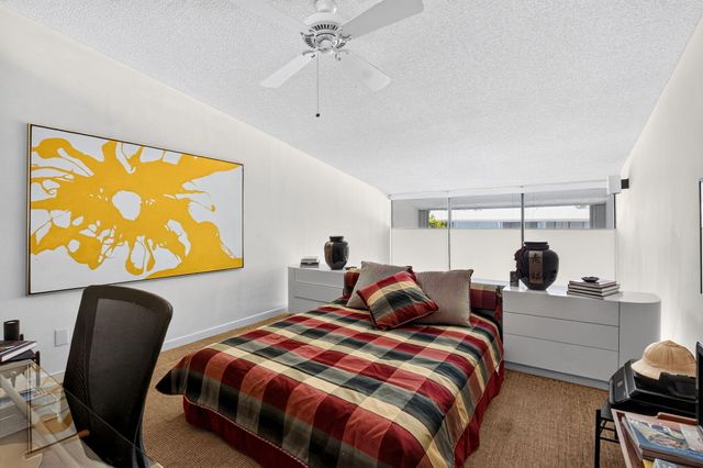 3589 S Ocean Boulevard 19, South Palm Beach, FL 33480