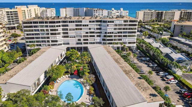 3589 S Ocean Boulevard 19, South Palm Beach, FL 33480
