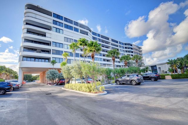 3589 S Ocean Boulevard 19, South Palm Beach, FL 33480