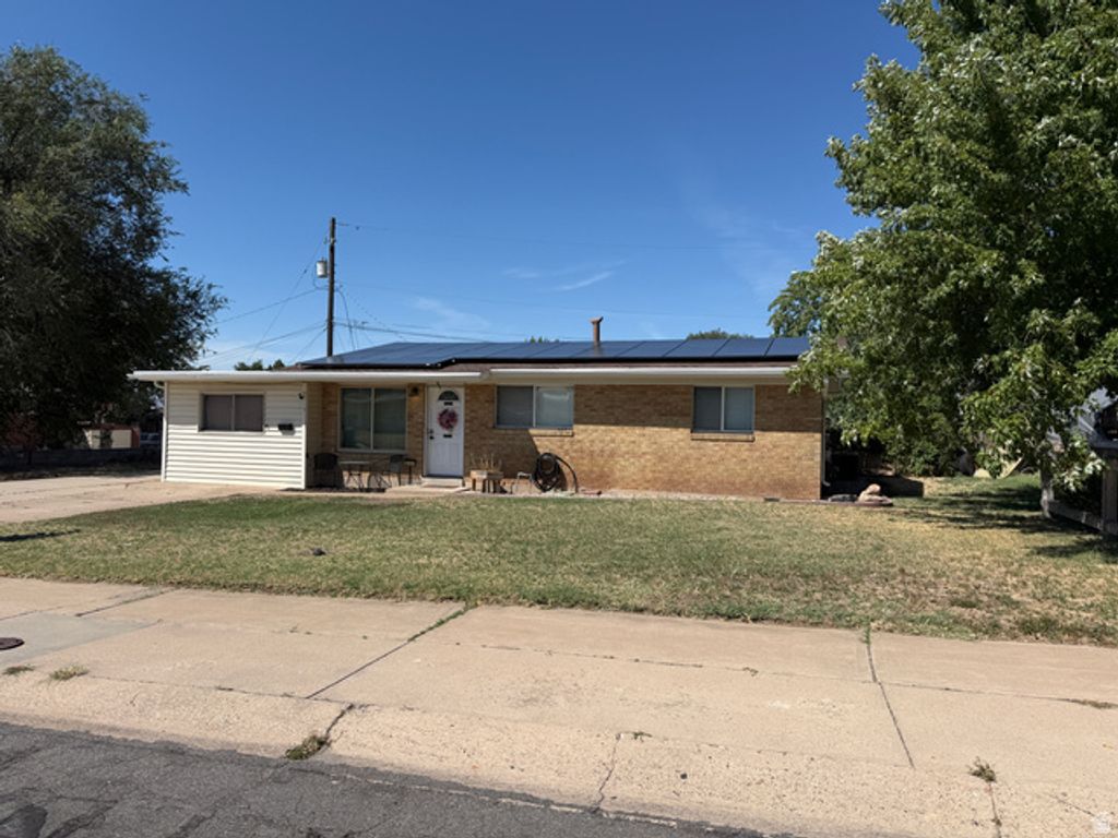 440 N 200 W, Clearfield, UT 84015 — photo 2