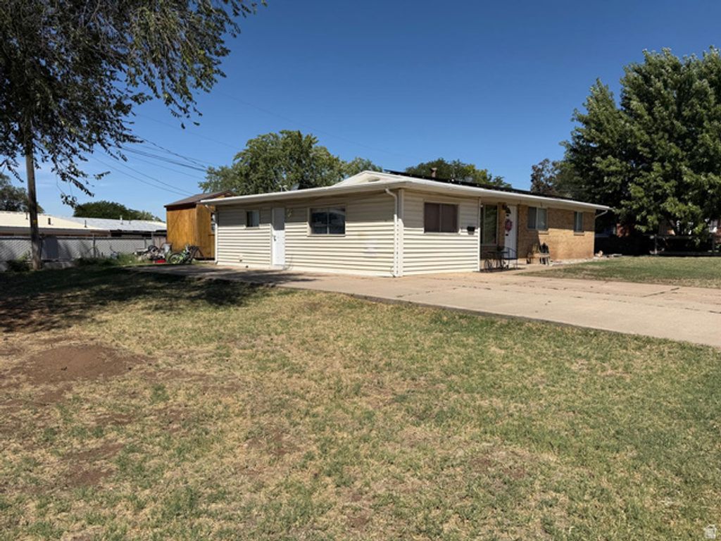440 N 200 W, Clearfield, UT 84015 — photo 4