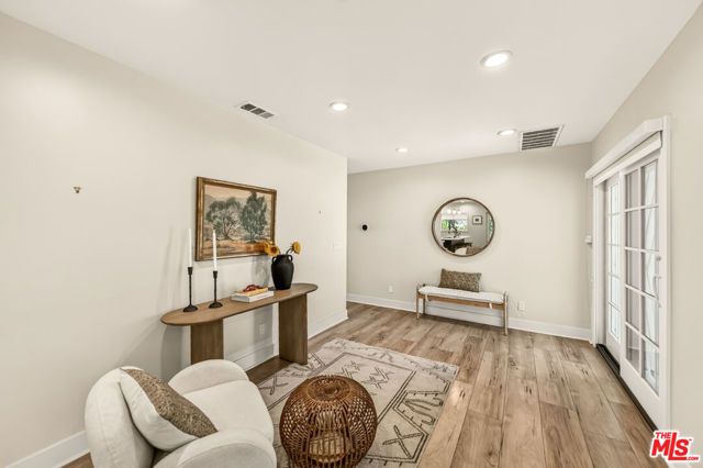 2001 S Spaulding Avenue, Los Angeles, CA 90016