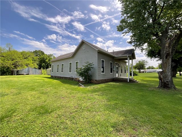 16236 & 16194 Dutch Mills Rd N, Lincoln, AR 72744
