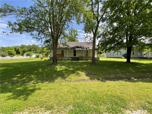 16236 & 16194 Dutch Mills Rd N, Lincoln, AR 72744