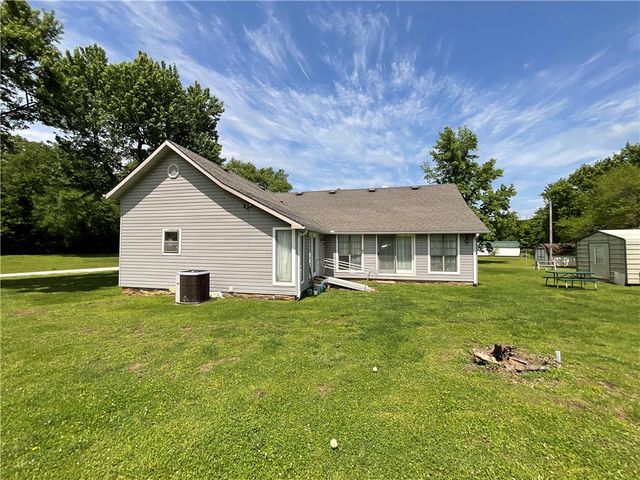 16236 & 16194 Dutch Mills Rd N, Lincoln, AR 72744