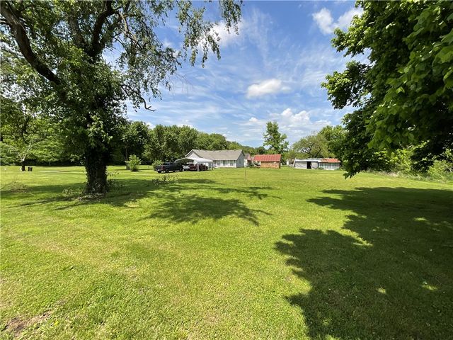 16236 & 16194 Dutch Mills Rd N, Lincoln, AR 72744