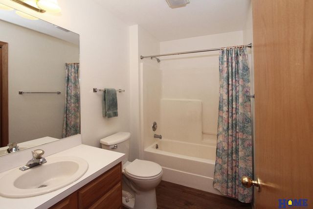 3500 Mesquite Circle, Lincoln, NE 68516