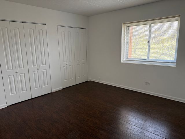 3220 Sanders Road 3B, Northbrook, IL 60062