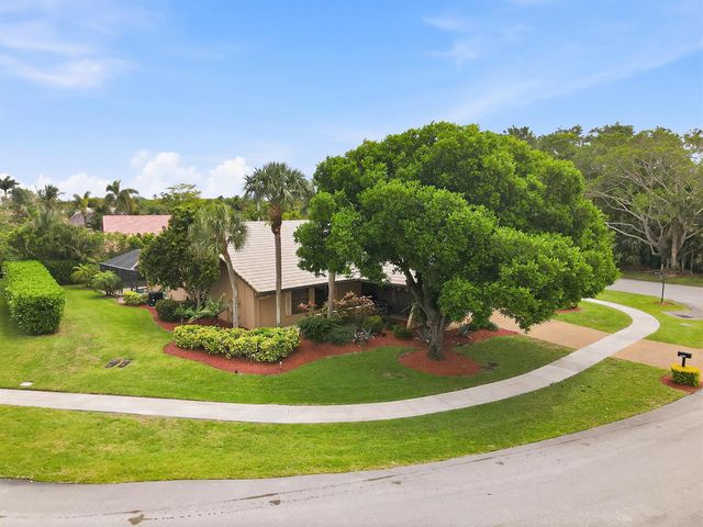 2490 Deer Creek Lob Lolly Lane, Deerfield Beach, FL 33442