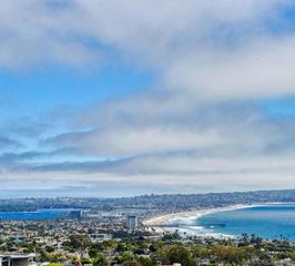 5832 La Jolla Corona Dr, La Jolla, CA 92037