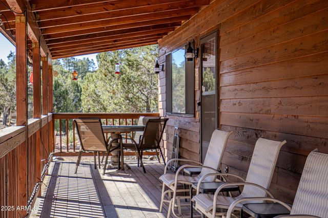 2806 SKYHAWK Drive, Overgaard, AZ 85933