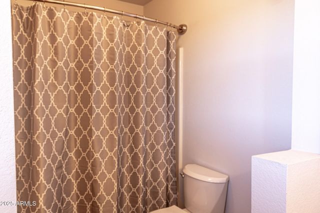 2806 SKYHAWK Drive, Overgaard, AZ 85933