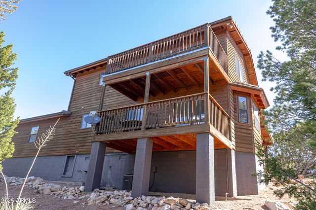 2806 SKYHAWK Drive, Overgaard, AZ 85933