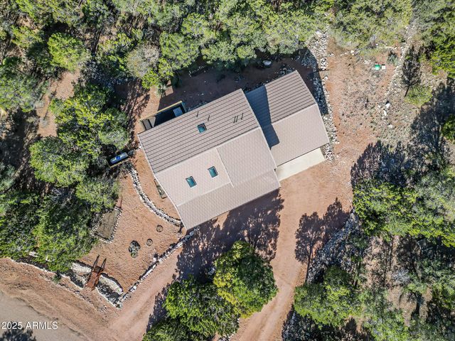 2806 SKYHAWK Drive, Overgaard, AZ 85933