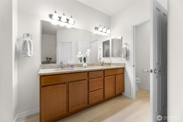 22701 SE 237th Place, Maple Valley, WA 98038