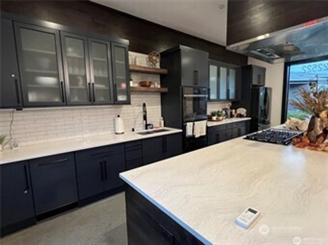 22701 SE 237th Place, Maple Valley, WA 98038